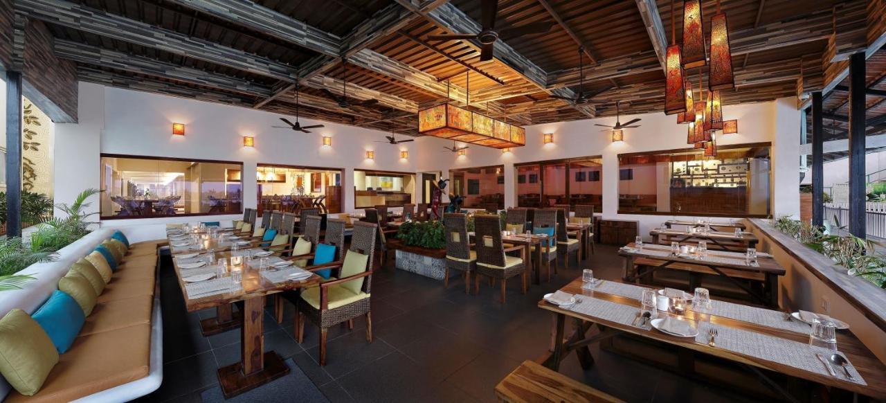 The Andhra Art & Craft Hotel Visakhapatnam Bagian luar foto